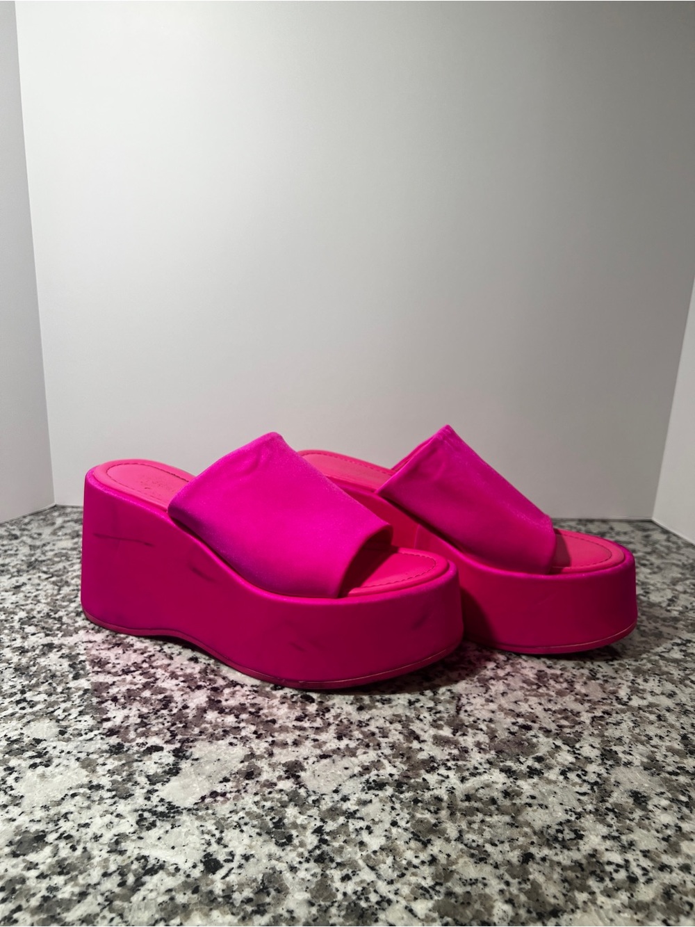 Madden Girl Neon Pink Platform Slides Size 8 Barbiecore Y2K